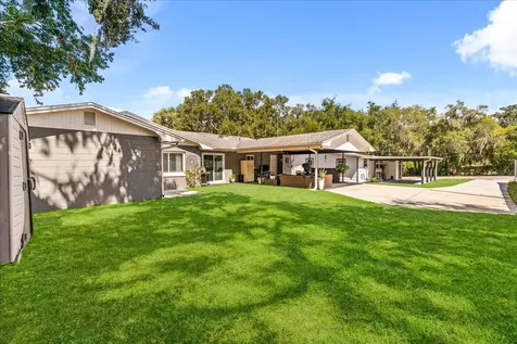 1210 E Caroline Street Tavares FL 32778