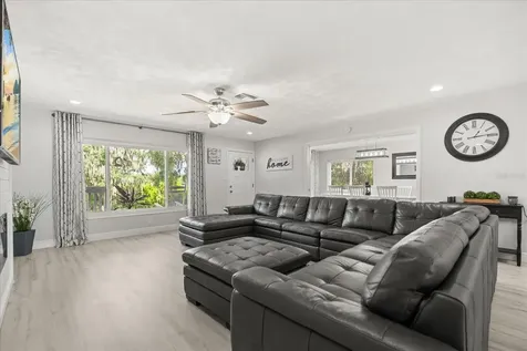 1210 E Caroline Street Tavares FL 32778