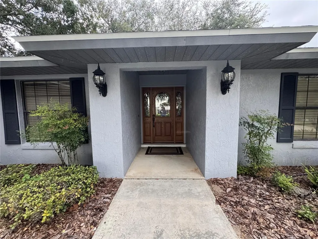 10 Fort Clinch Heights Road Frostproof FL 33843