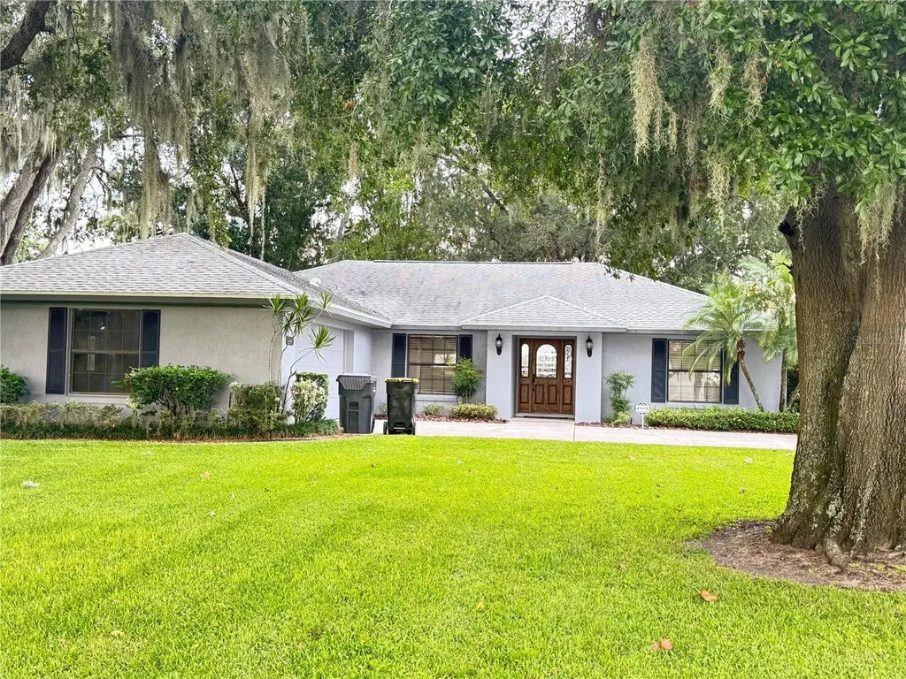10 Fort Clinch Heights Road Frostproof FL 33843