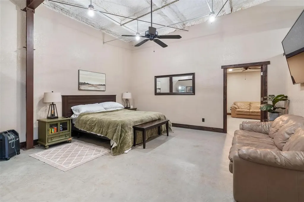 7086 Number Two Road Howey In The Hills FL 34737