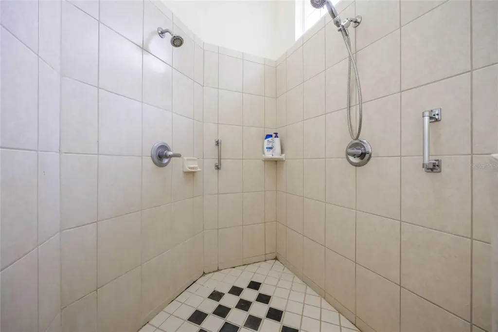 6490 NW 109th Place Alachua FL 32615