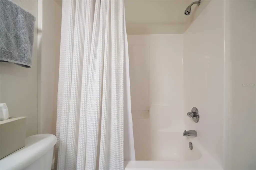 6490 NW 109th Place Alachua FL 32615