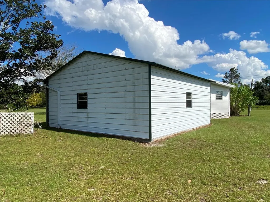 5559 SW 42nd Place Bell FL 32619