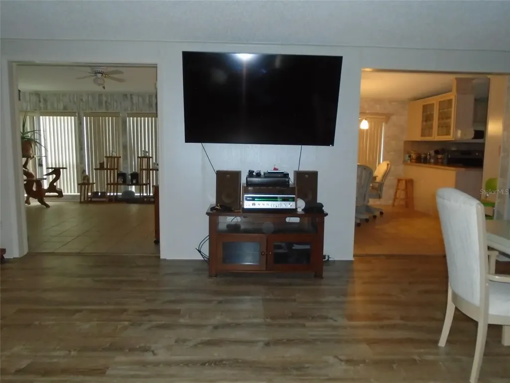5559 SW 42nd Place Bell FL 32619