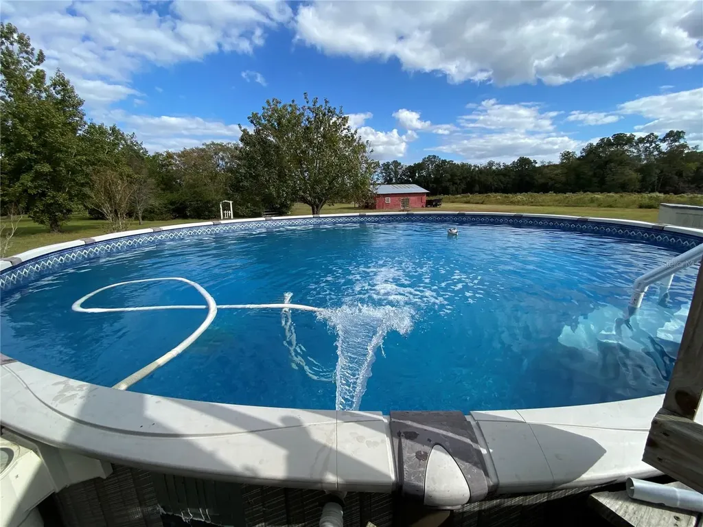 5559 SW 42nd Place Bell FL 32619