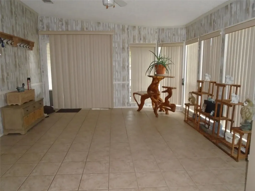 5559 SW 42nd Place Bell FL 32619