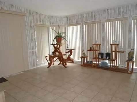 5559 SW 42nd Place Bell FL 32619