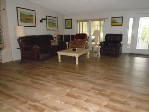 5559 SW 42nd Place Bell FL 32619