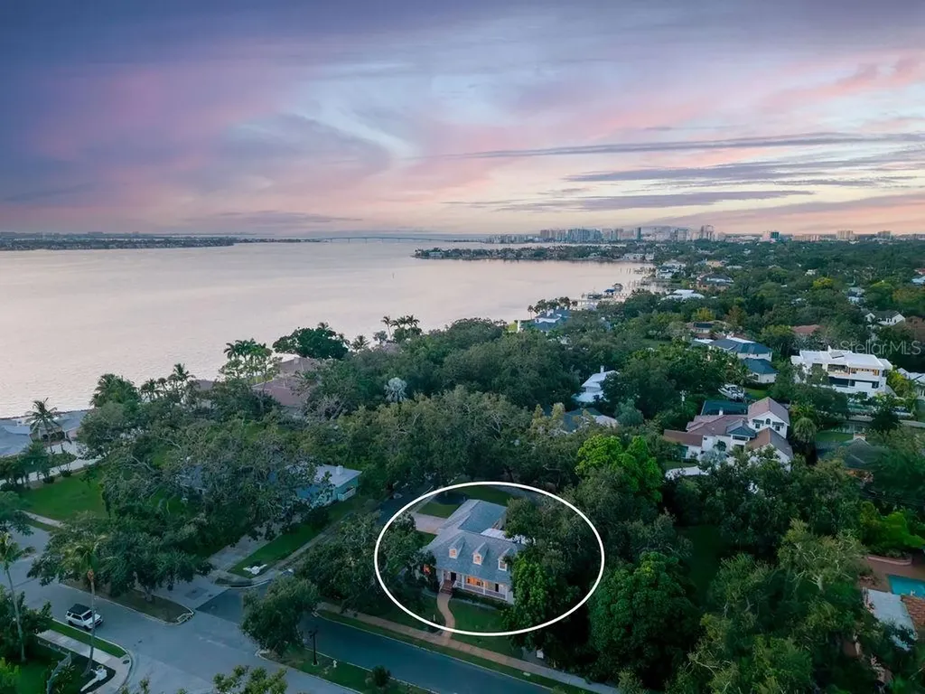 1585 South Drive Sarasota FL 34239