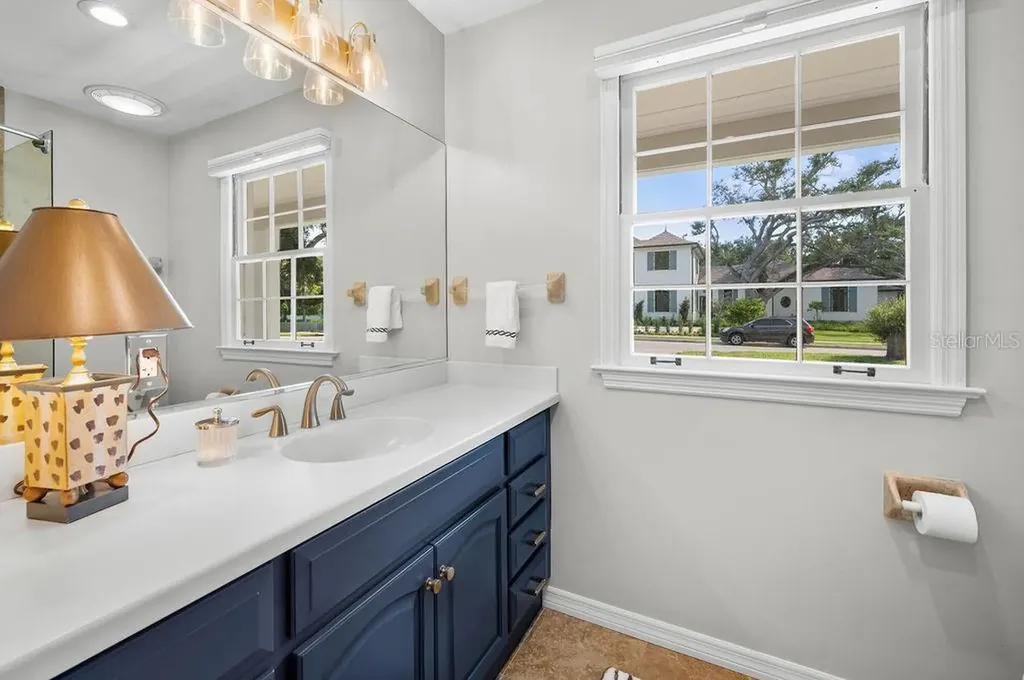 1585 South Drive Sarasota FL 34239