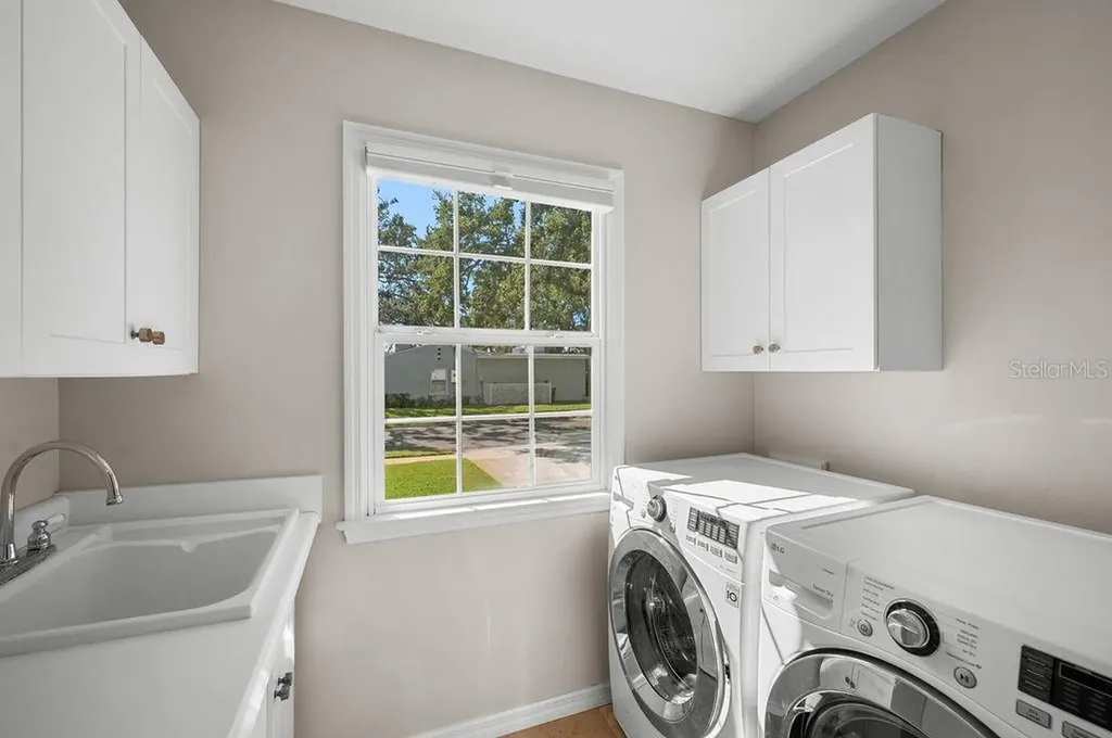 1585 South Drive Sarasota FL 34239
