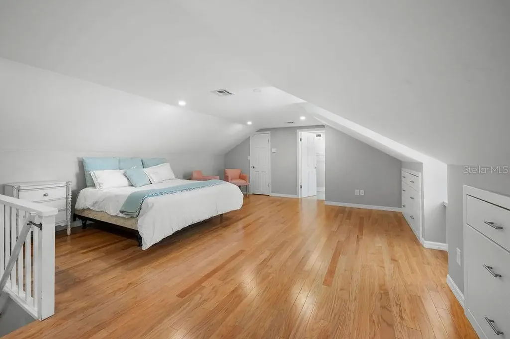 1585 South Drive Sarasota FL 34239