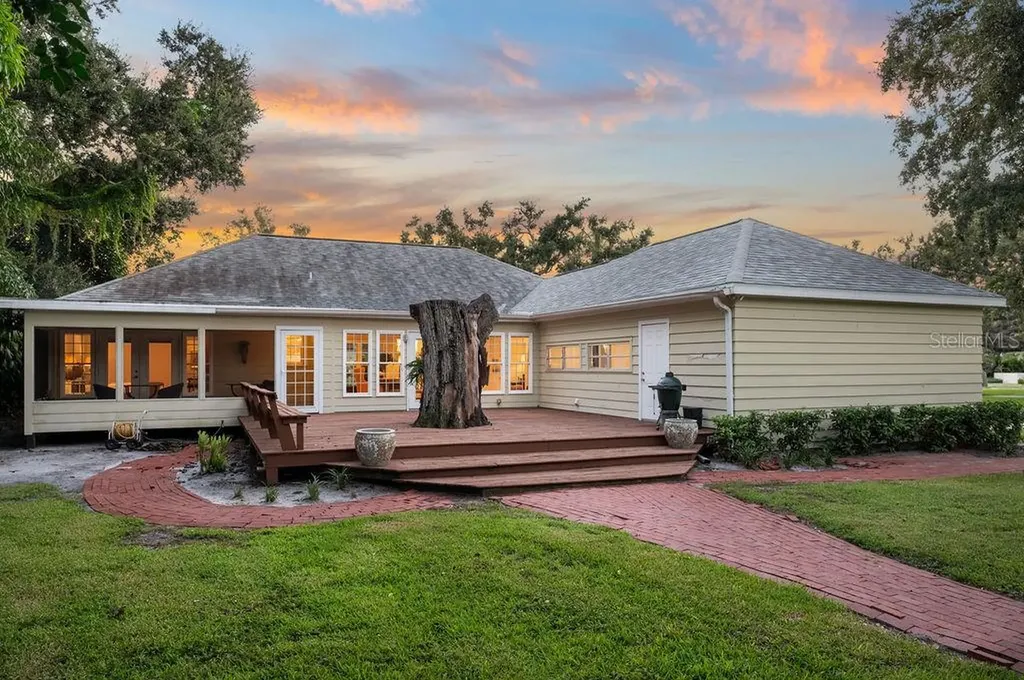 1585 South Drive Sarasota FL 34239