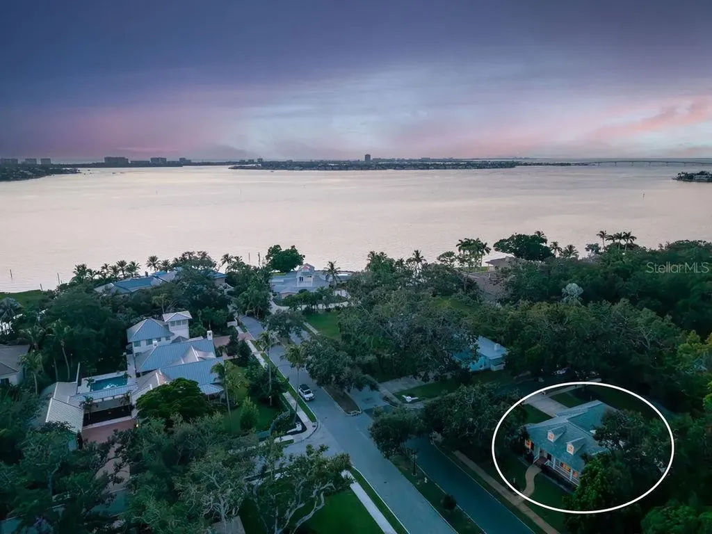 1585 South Drive Sarasota FL 34239