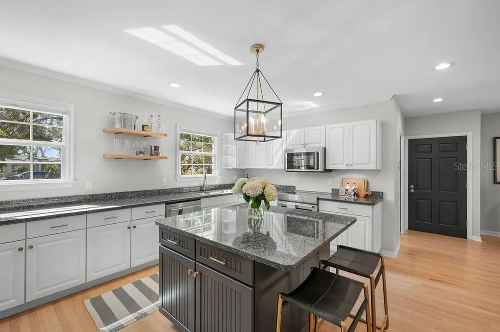 1585 South Drive Sarasota FL 34239