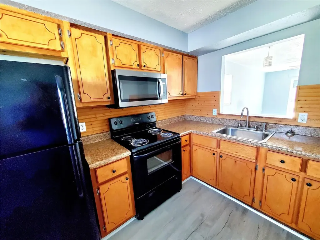 5838 Sun Glo Avenue Port Richey FL 34668