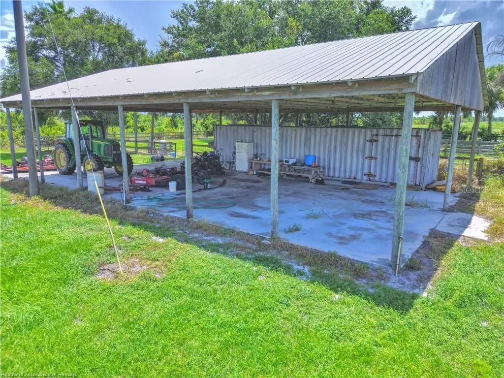 8495 County Road 621 Lorida FL 33857