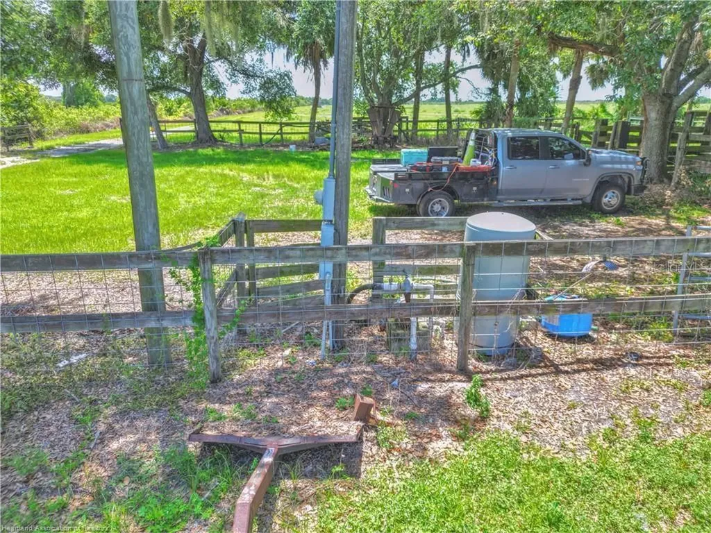 8495 County Road 621 Lorida FL 33857