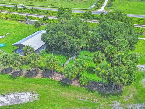 8495 County Road 621 Lorida FL 33857