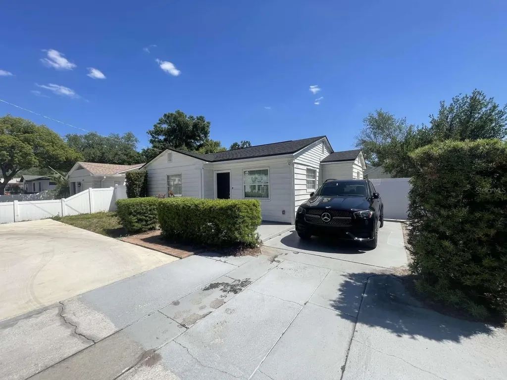 3606 W Bay To Bay Boulevard Tampa FL 33629
