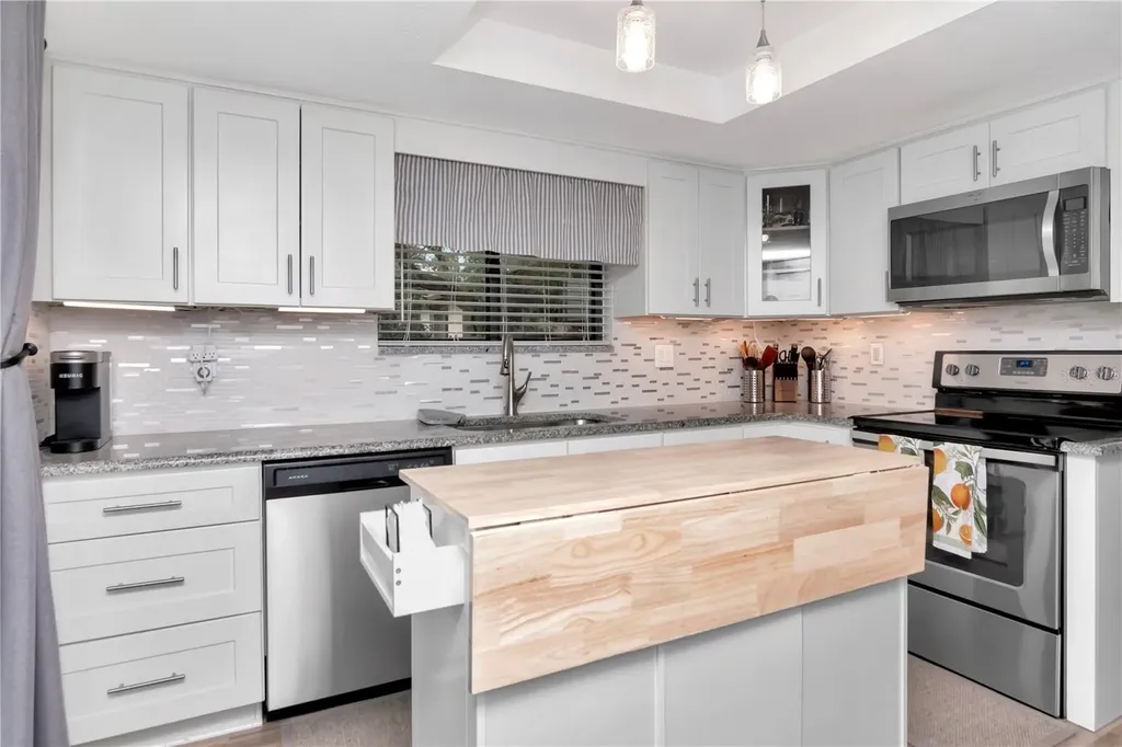 2363 Flanders Way Safety Harbor FL 34695