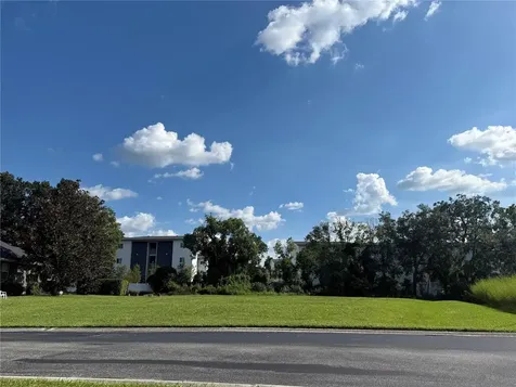 Island Shores Lane Lakeland FL 33809