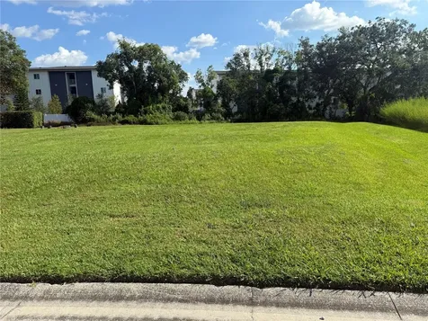 Island Shores Lane Lakeland FL 33809
