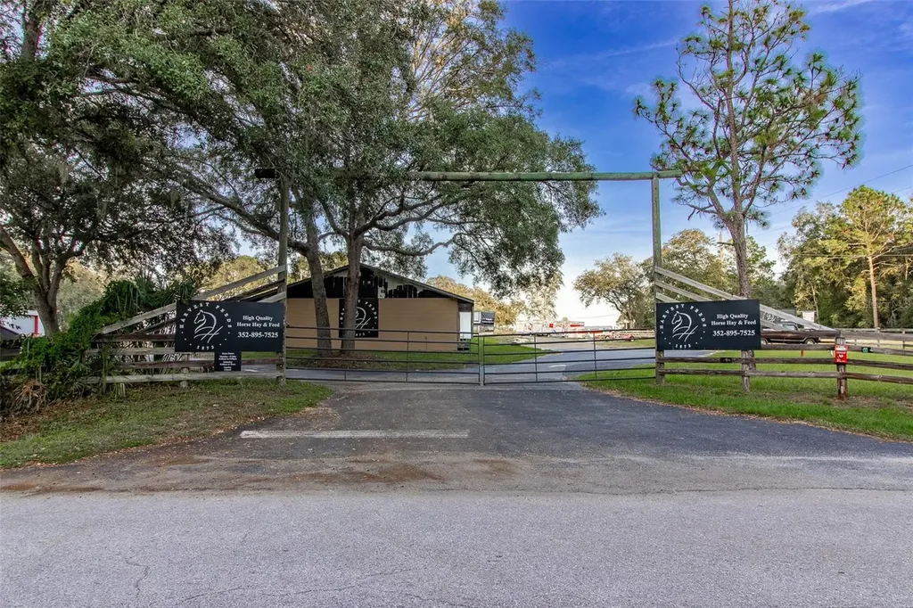 5865 SW 176th Avenue Dunnellon FL 34432