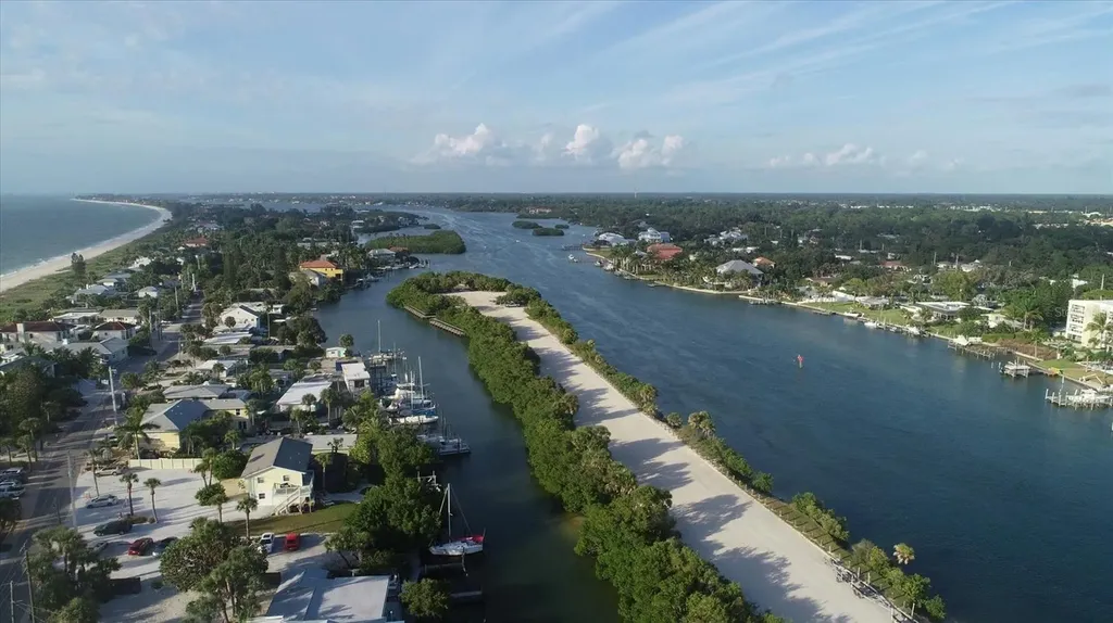 1104 Hoover Street Nokomis FL 34275
