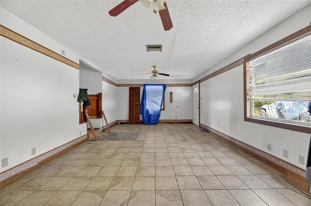 311 S Webb Road Plant City FL 33566
