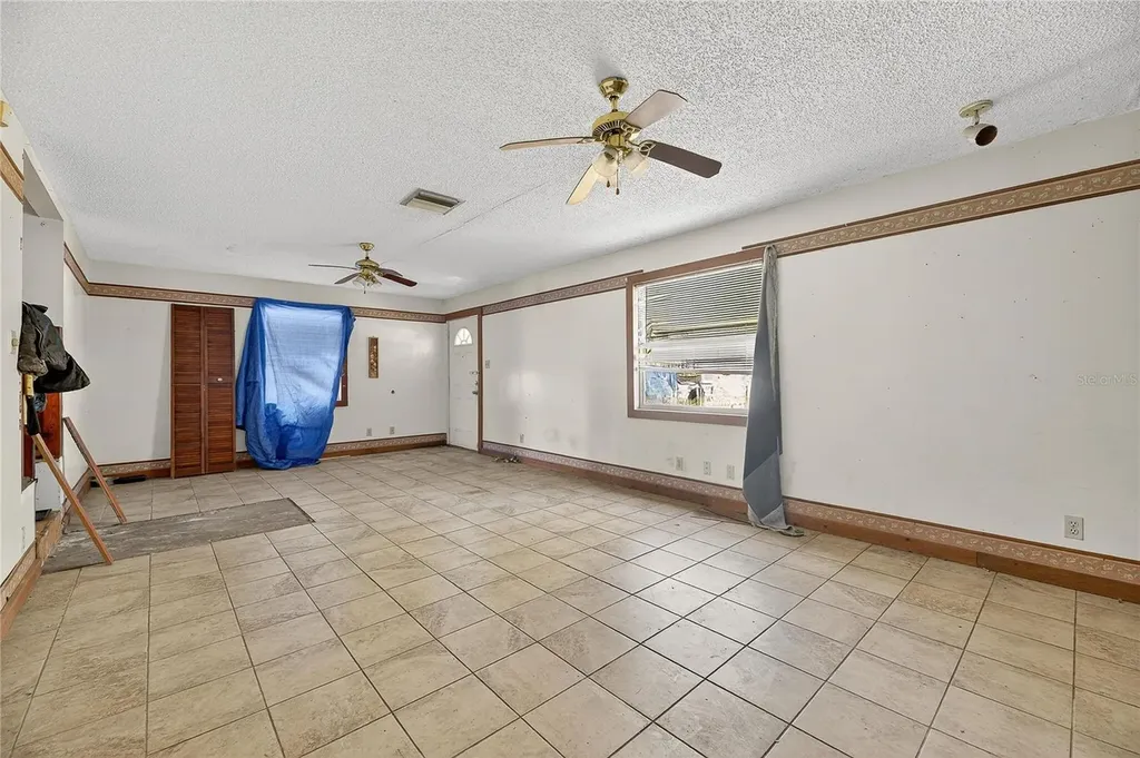311 S Webb Road Plant City FL 33566