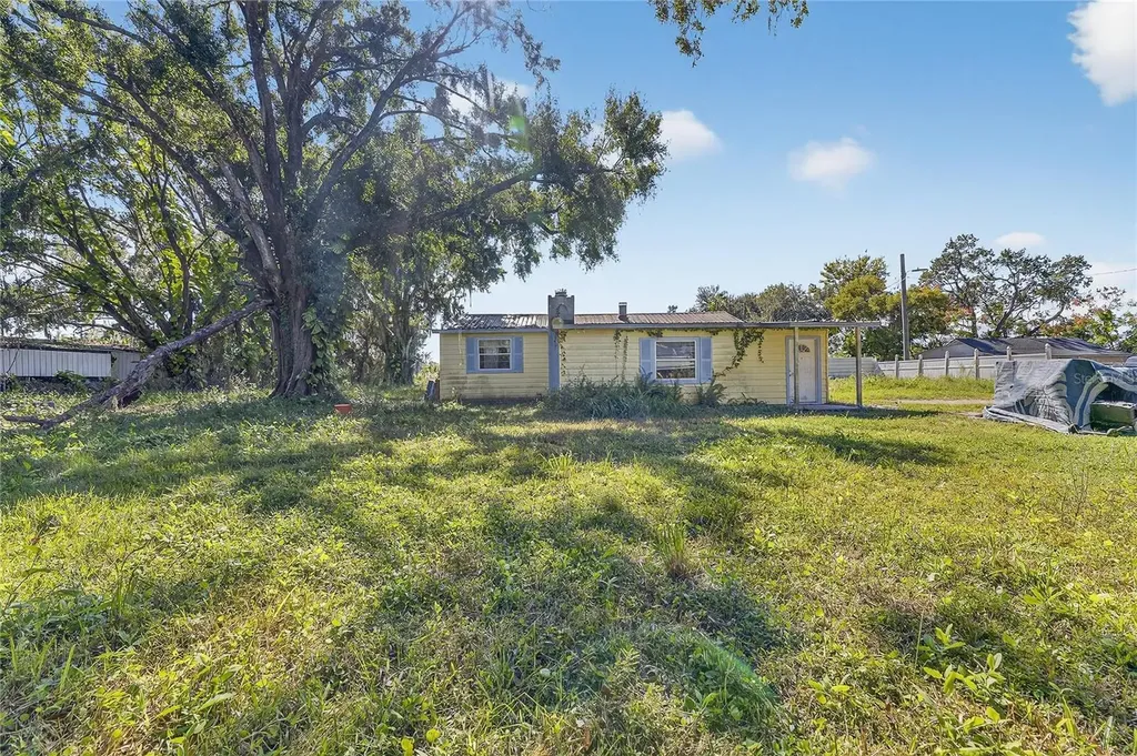 311 S Webb Road Plant City FL 33566