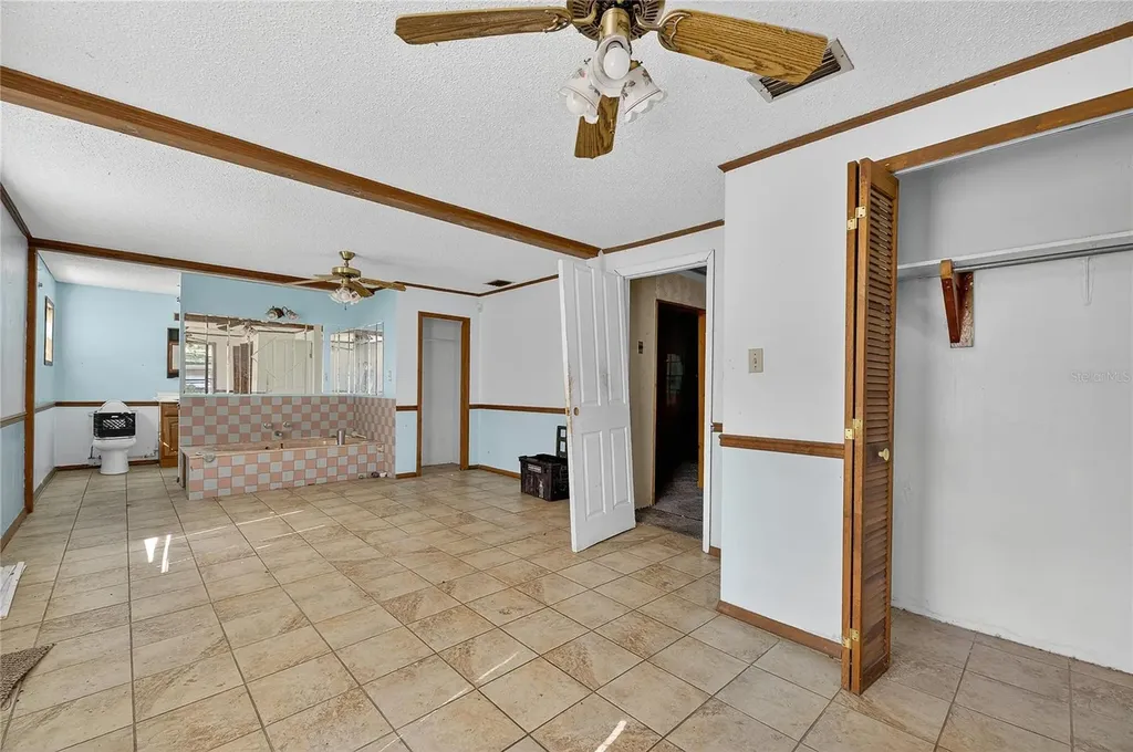 311 S Webb Road Plant City FL 33566