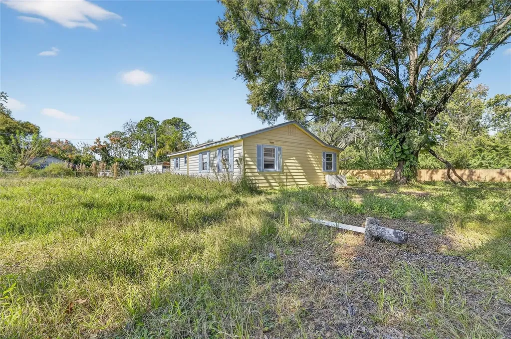 311 S Webb Road Plant City FL 33566