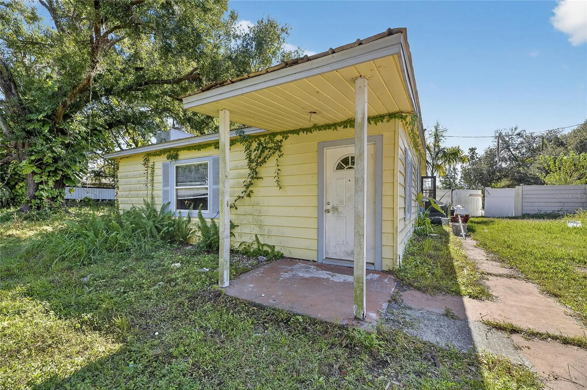311 S Webb Road Plant City FL 33566