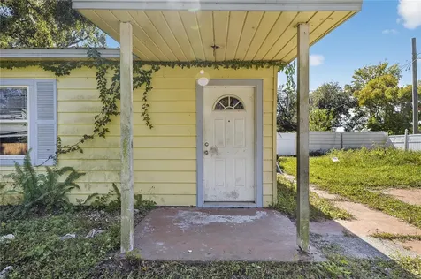 311 S Webb Road Plant City FL 33566