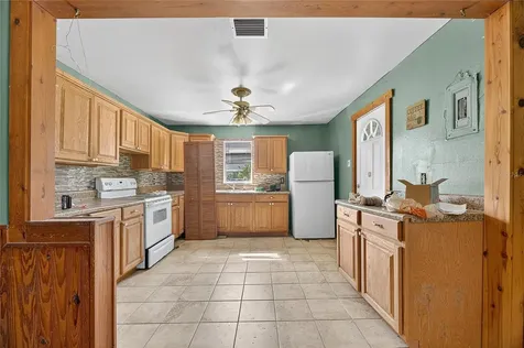 311 S Webb Road Plant City FL 33566