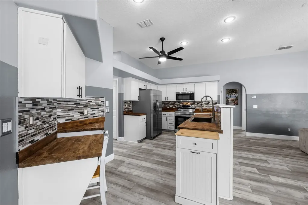 5230 Halstead Lane Zephyrhills FL 33541