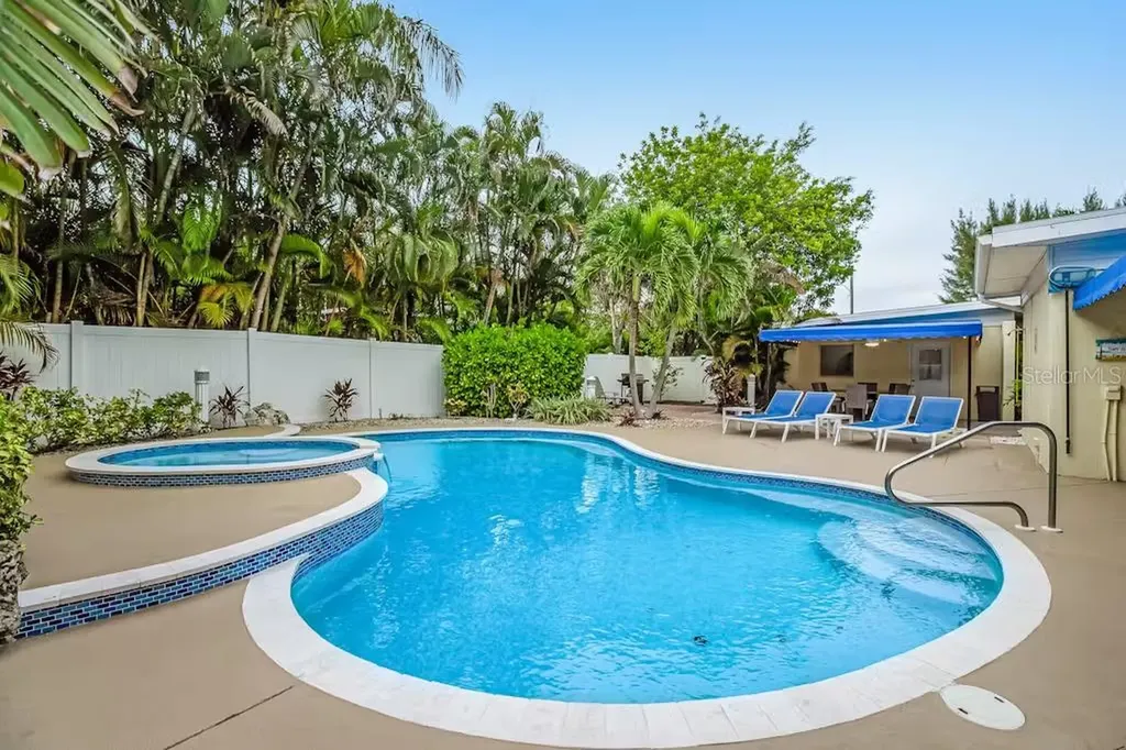 717 Jacaranda Road Anna Maria FL 34216