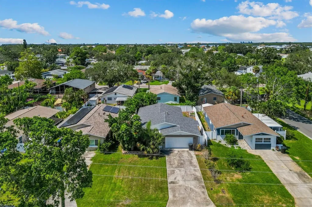 1889 Montana Avenue NE St Petersburg FL 33703
