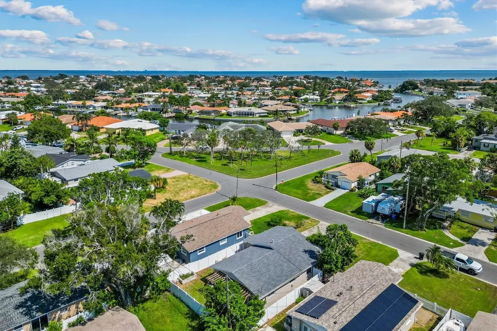 1889 Montana Avenue NE St Petersburg FL 33703