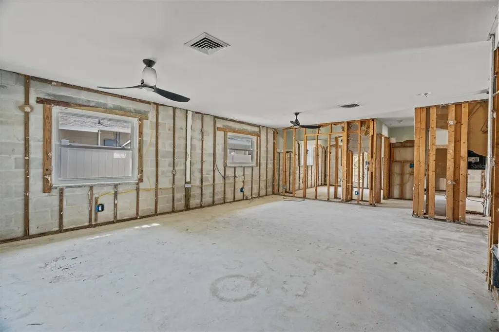 1889 Montana Avenue NE St Petersburg FL 33703