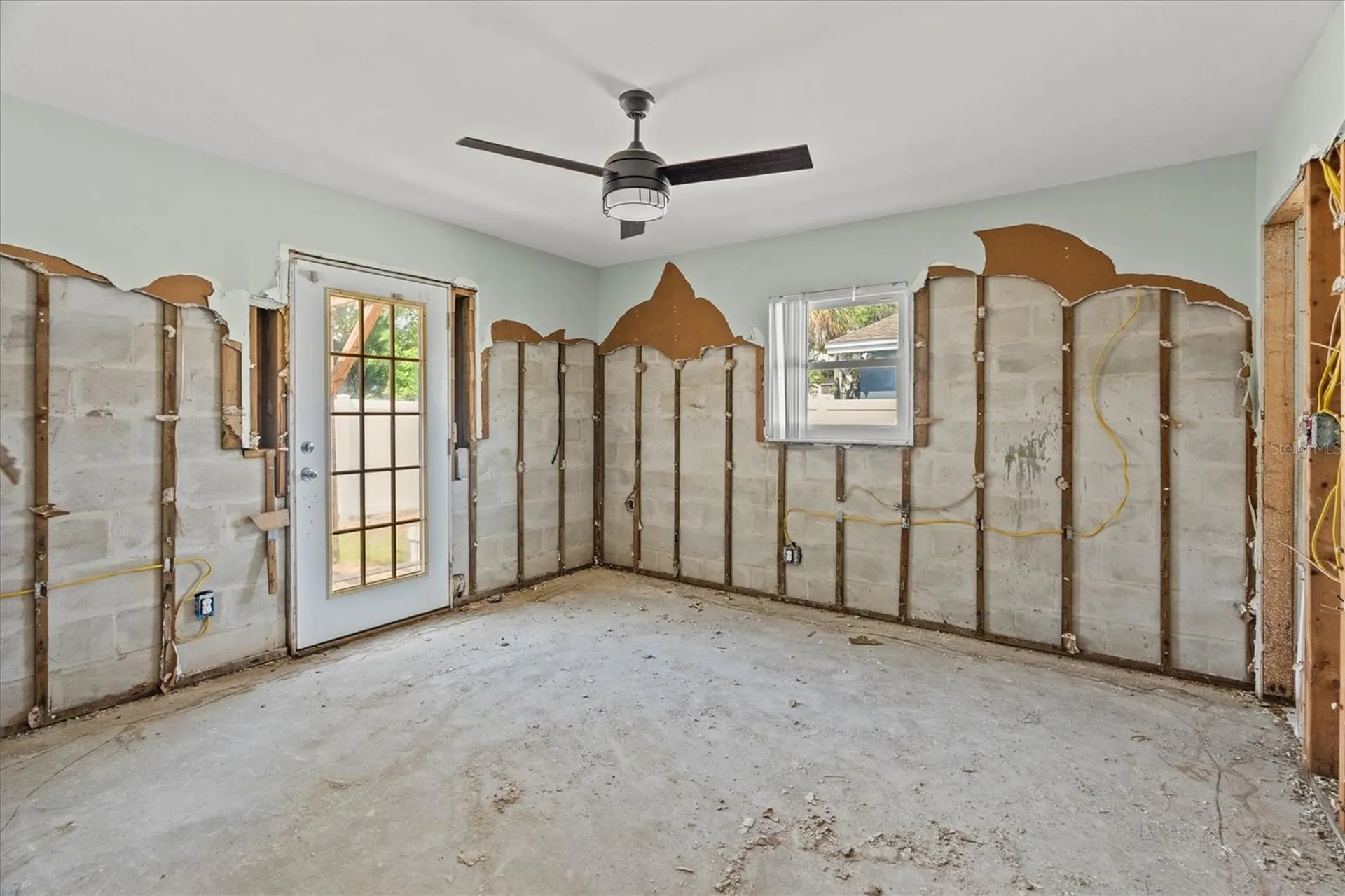 1889 Montana Avenue NE St Petersburg FL 33703