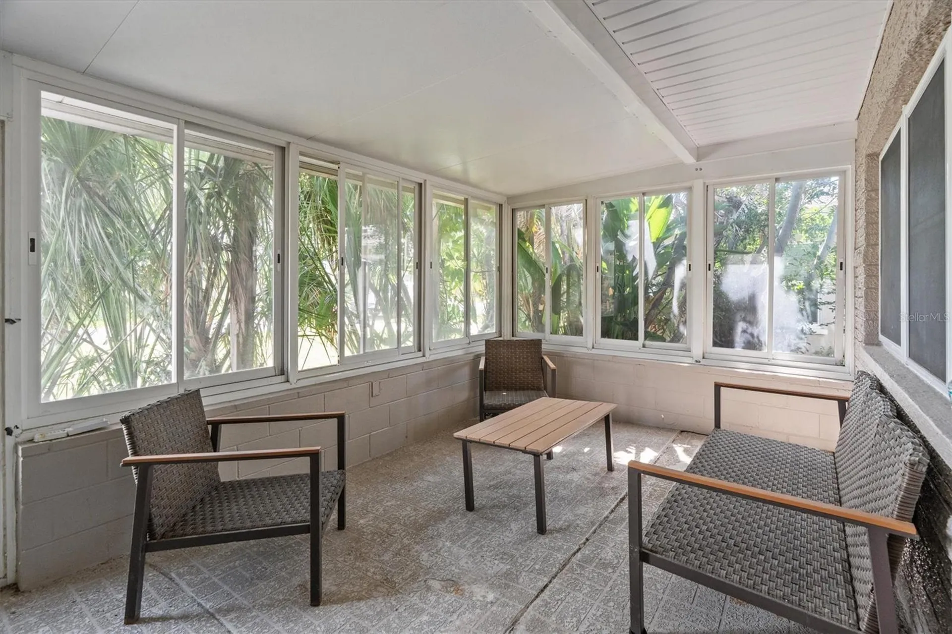 1889 Montana Avenue NE St Petersburg FL 33703