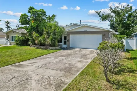 1889 Montana Avenue NE St Petersburg FL 33703