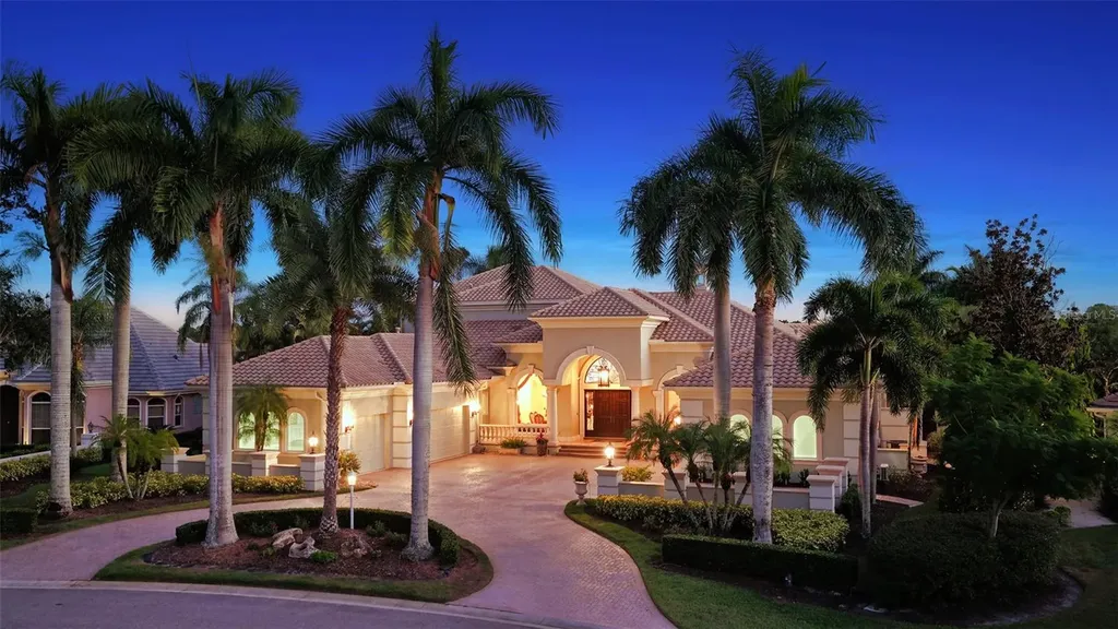 7320 Barclay Court University Park FL 34201