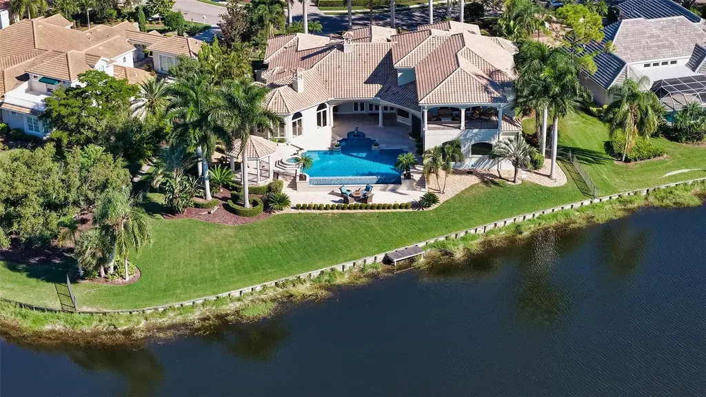 7320 Barclay Court University Park FL 34201