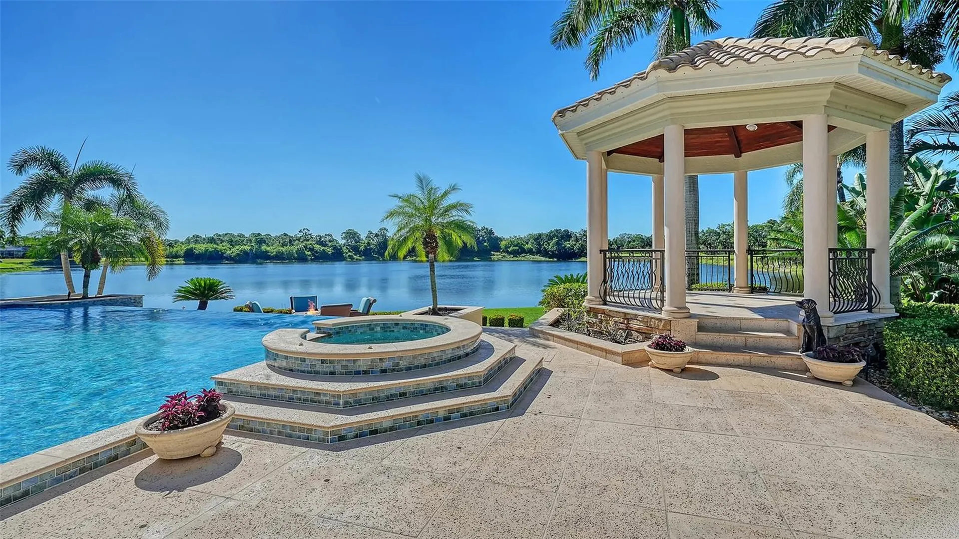 7320 Barclay Court University Park FL 34201