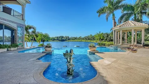 7320 Barclay Court University Park FL 34201